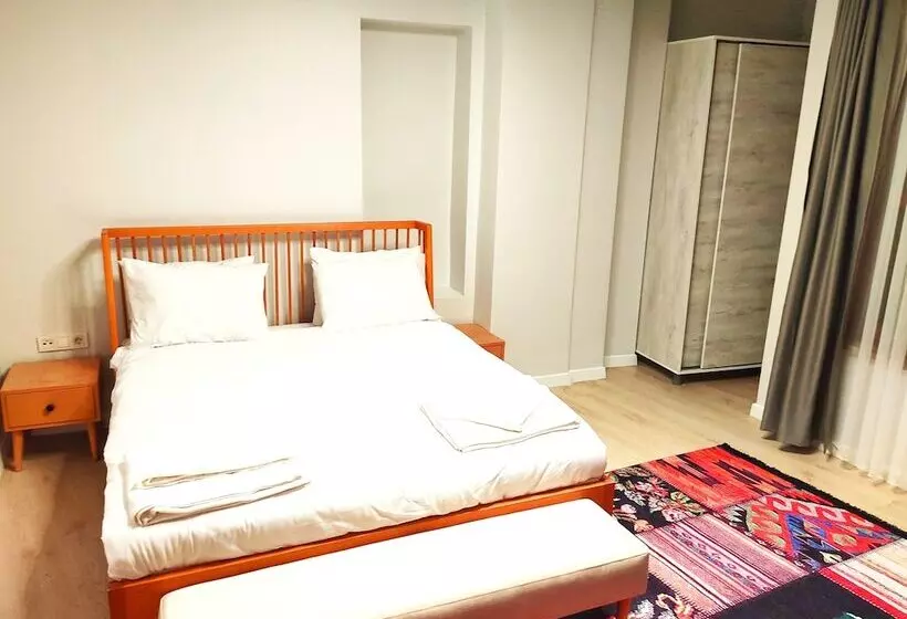 هتل Million Old City Apartment