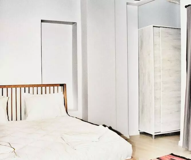 هتل Million Old City Apartment