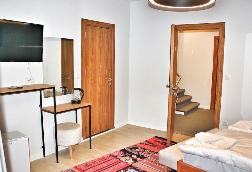 هتل Million Old City Apartment