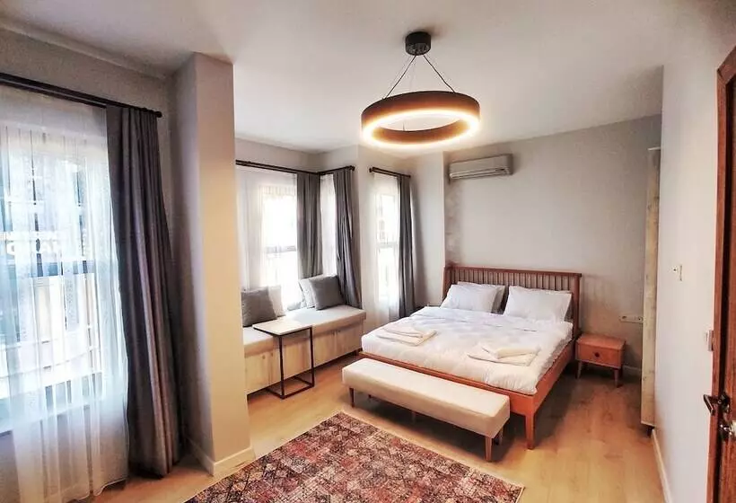 هتل Million Old City Apartment