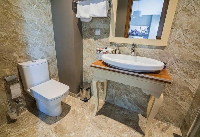 هتل Million Old City Apartment