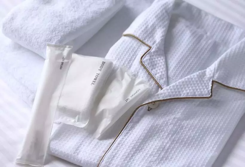 هتل B Suites Namba Kuromon