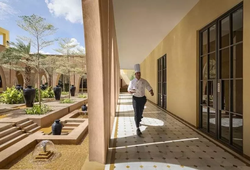ホテル Time Square Resort & Spa, Bhuj