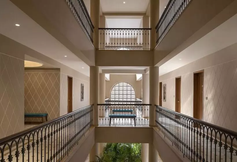 ホテル Time Square Resort & Spa, Bhuj