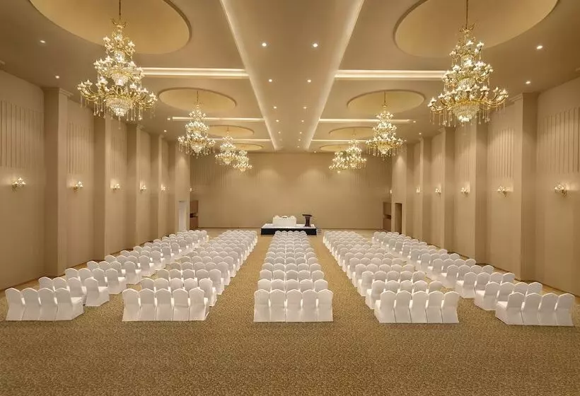 ホテル Time Square Resort & Spa, Bhuj