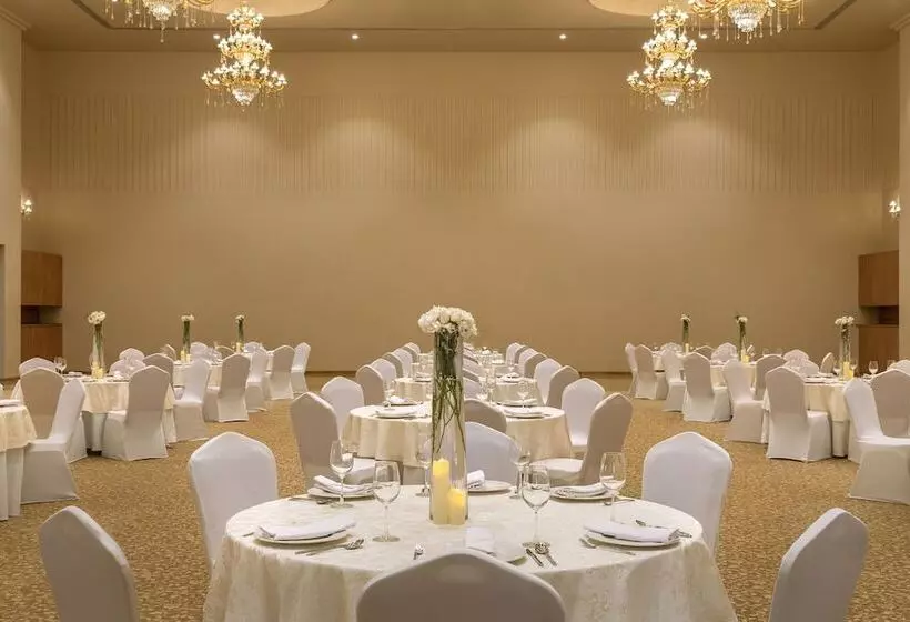 ホテル Time Square Resort & Spa, Bhuj