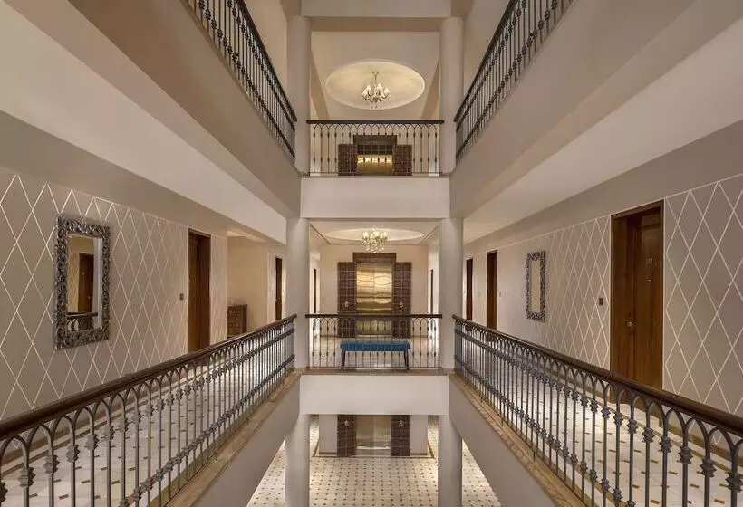 ホテル Time Square Resort & Spa, Bhuj