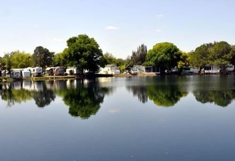 בית מלון כפרי Winter Quarters Pasco Rv Resort   Campground