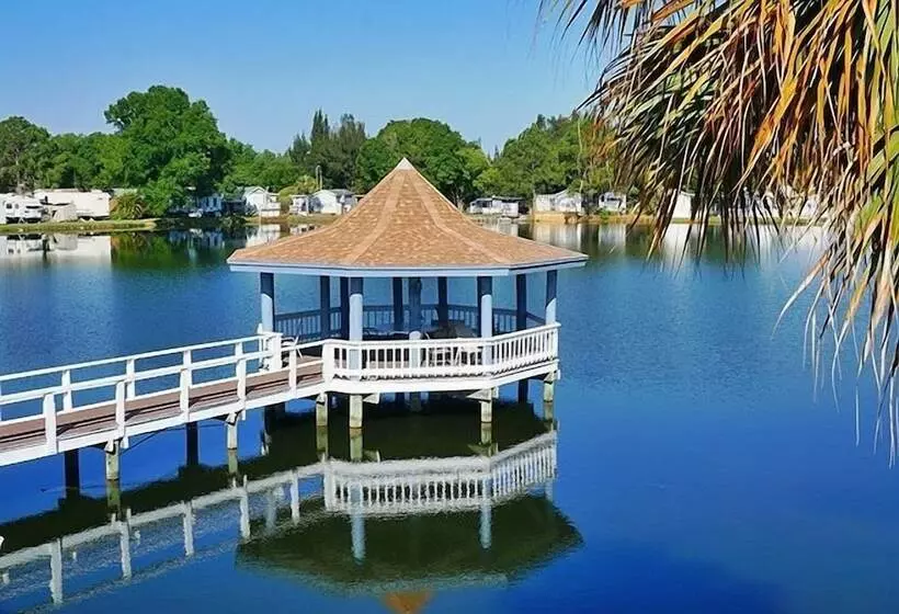 ホテル Winter Quarters Pasco Rv Resort   Campground