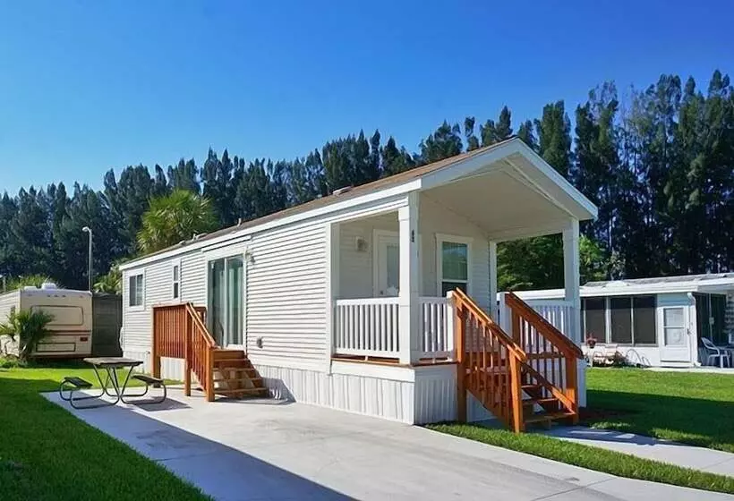 ホテル Winter Quarters Pasco Rv Resort   Campground