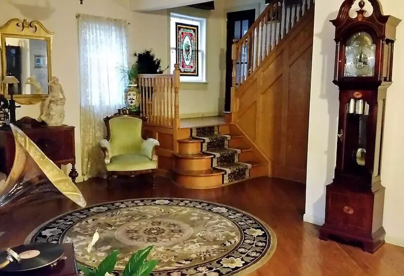 Loralei Bed And Breakfast