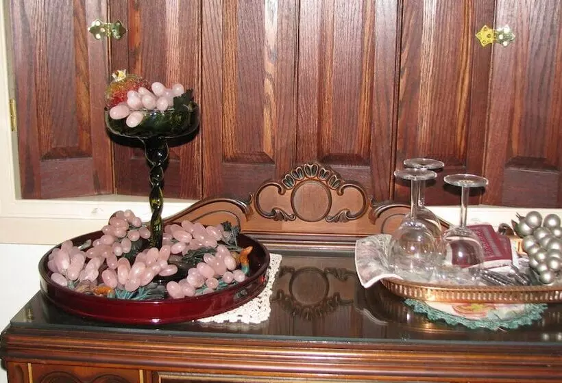 Loralei Bed And Breakfast