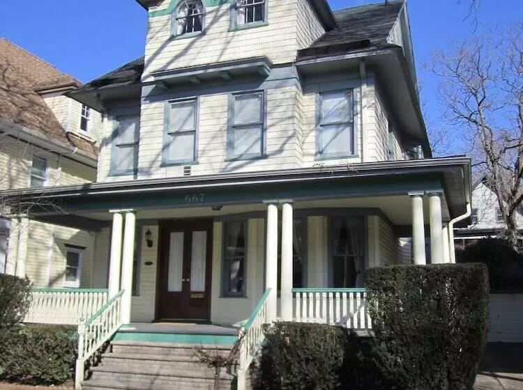 Loralei Bed And Breakfast