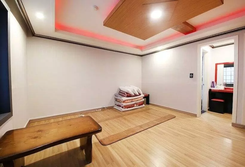 モーテル Gwangju Yongbongdong Hotel Agnes