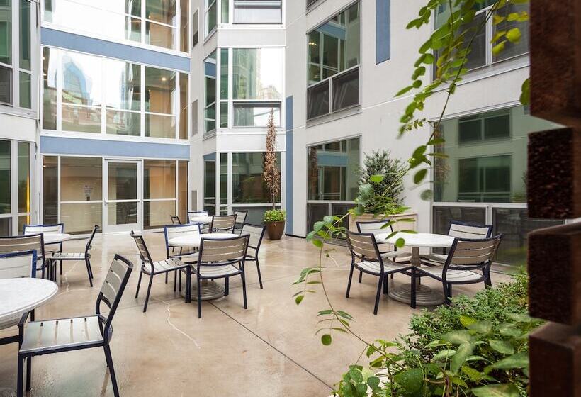 Pelican Fully Furnished Apartments