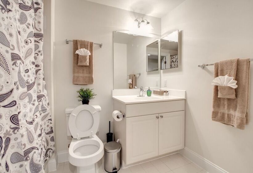 Pelican Fully Furnished Apartments