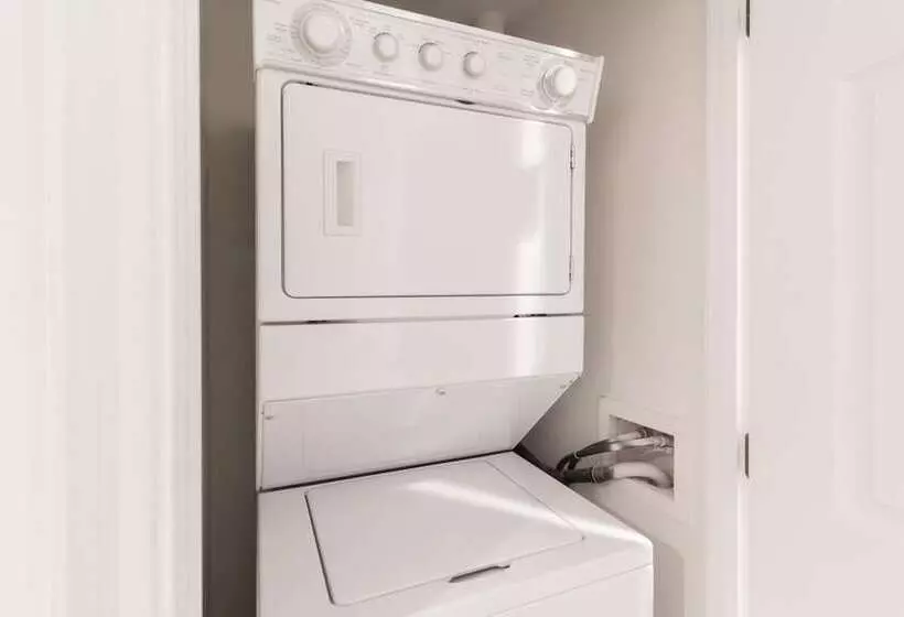 Pelican Fully Furnished Apartments