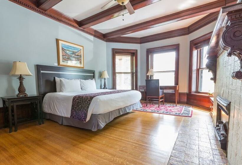 Пансион 7 On Strath