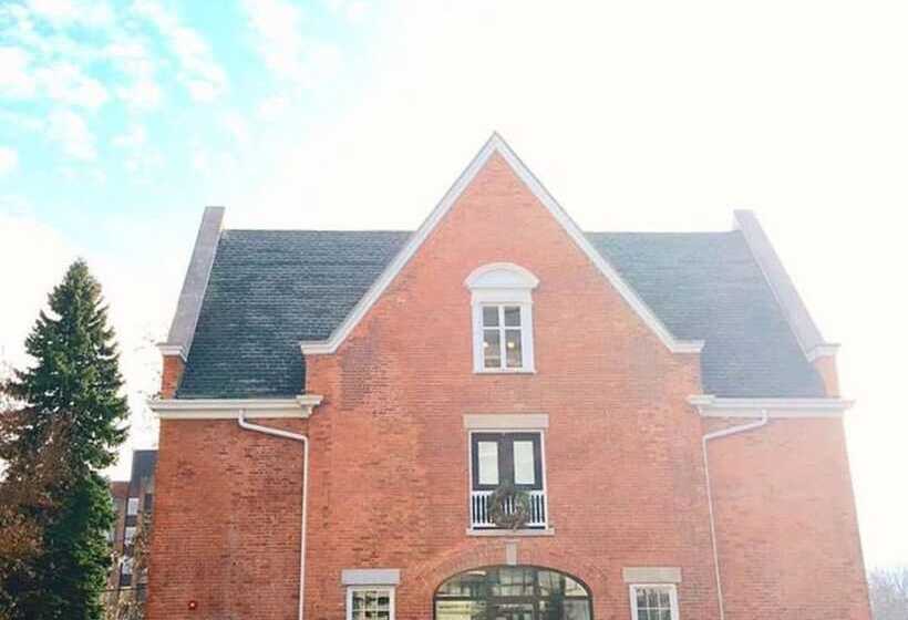 Пансион 7 On Strath