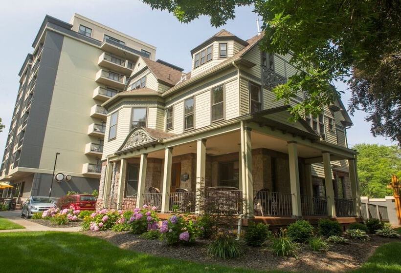 Пансион 7 On Strath