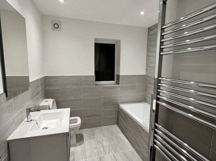 펜션 Berkshire Residence