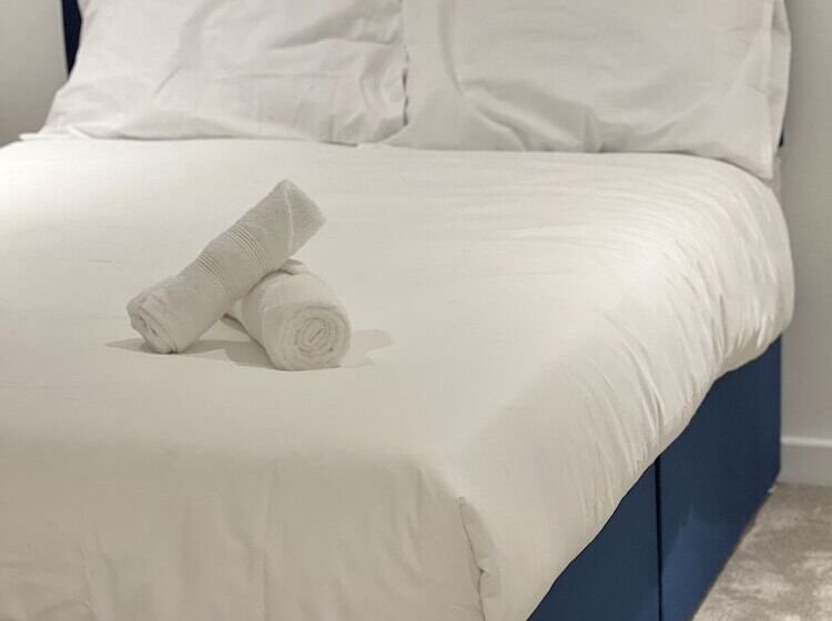 펜션 Berkshire Residence