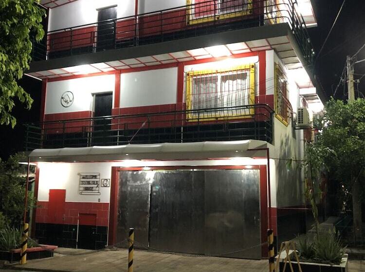 پانسیون Casa Hotel La Casa Vieja