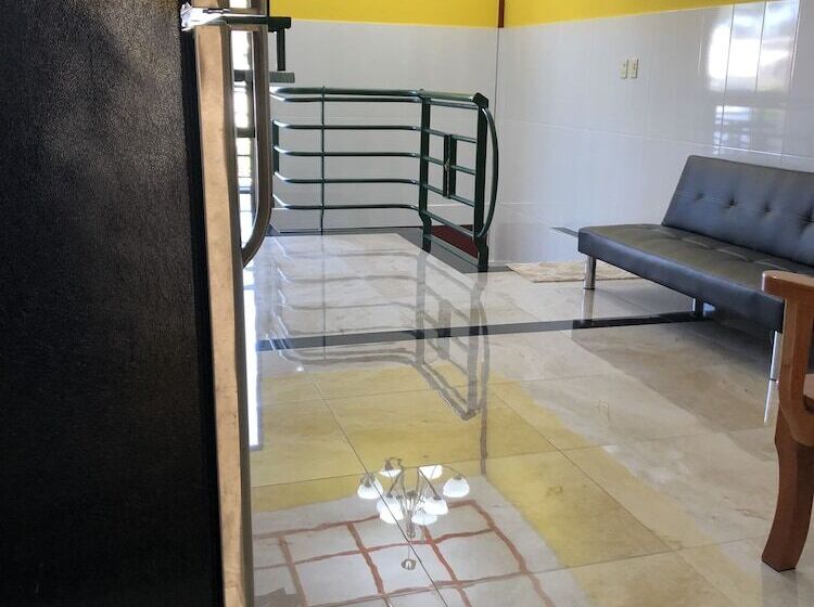 پانسیون Casa Hotel La Casa Vieja