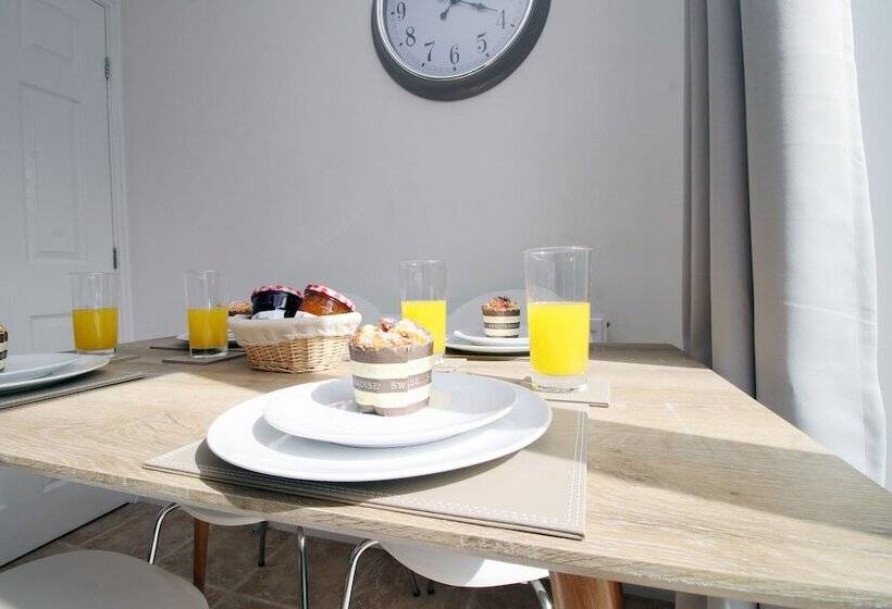 膳宿费 Gwent House By Tŷ Sa