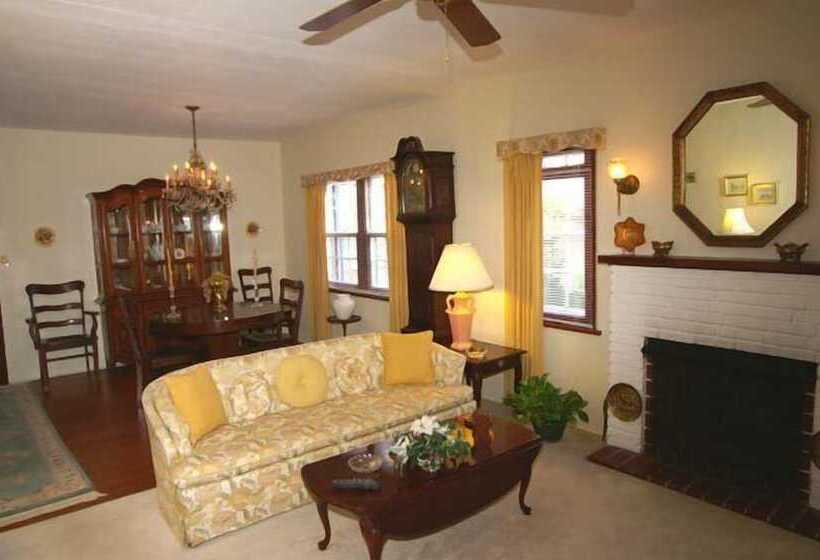 Valley Cottages & Apartments