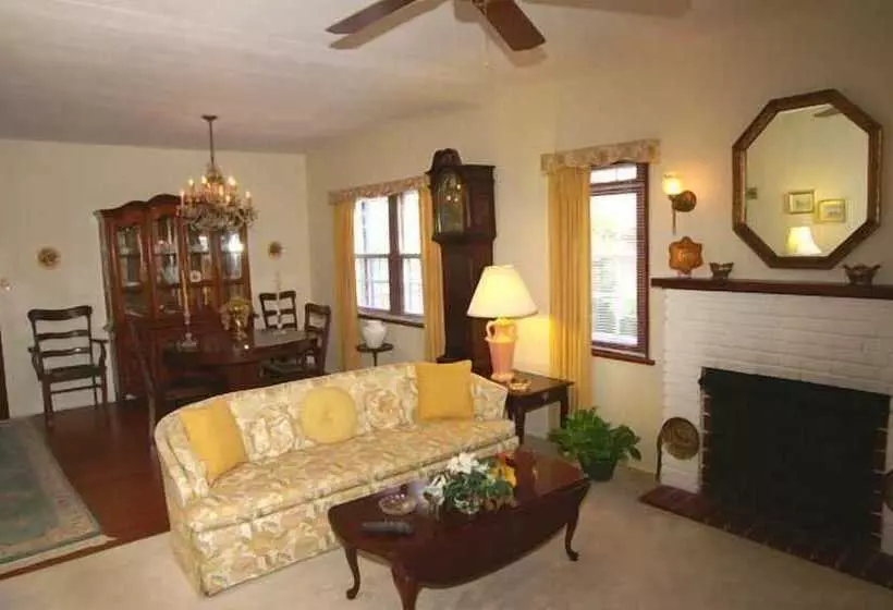 Valley Cottages & Apartments