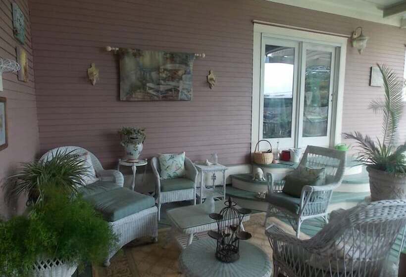 Wyman House Bed And Breakfast