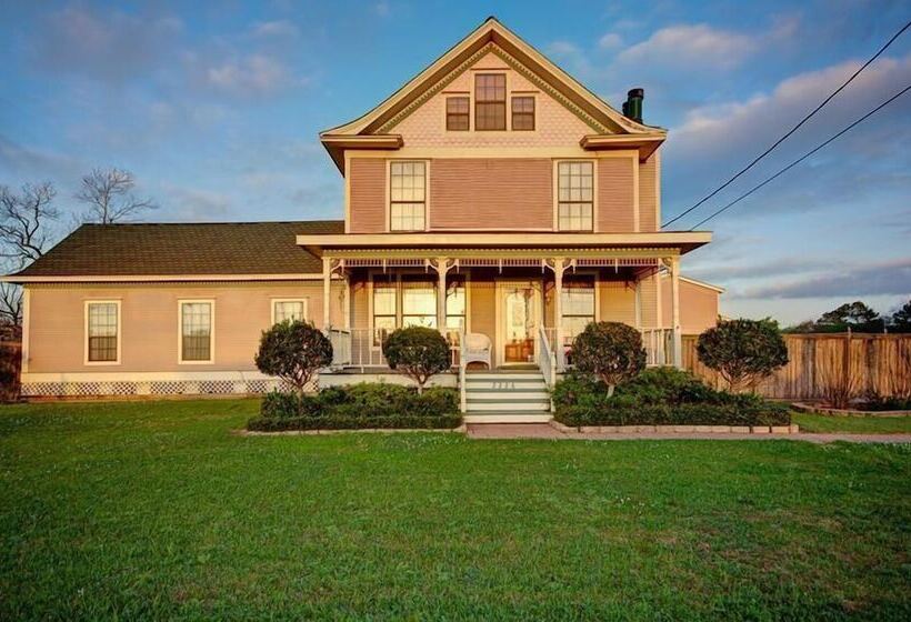 Wyman House Bed And Breakfast