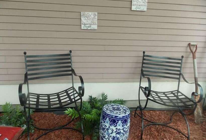 Wyman House Bed And Breakfast