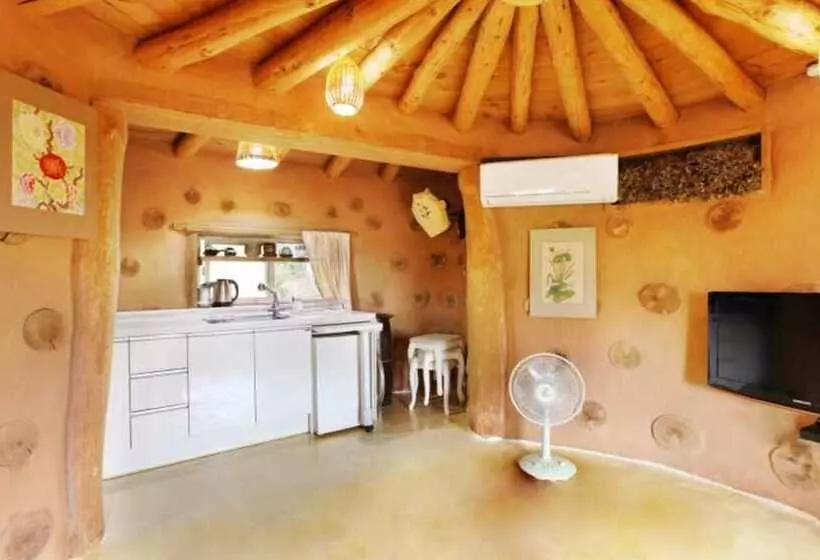 Gwanghwado Toads Clayhouse Pension