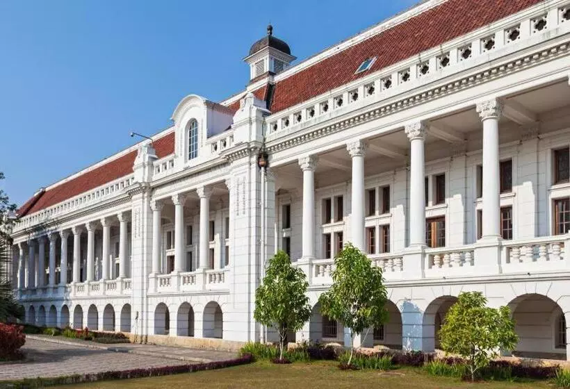 ホテル Mutiara Kota Tua