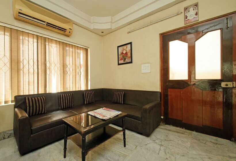 Отель Oyo 3573 Salt Lake Sector 2