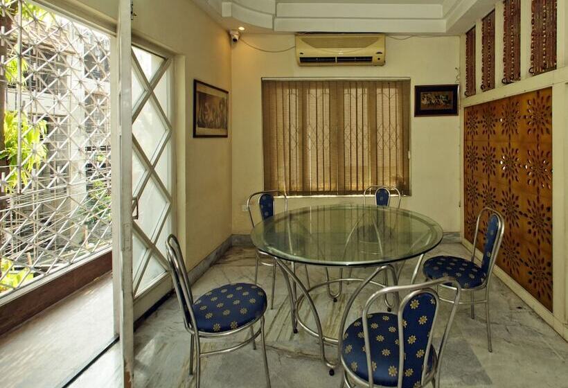 Отель Oyo 3573 Salt Lake Sector 2