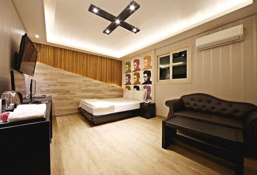 Motel Daegu Suseong Lake Child