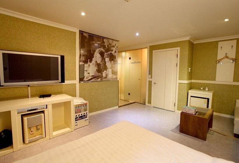 モーテル Guri Film 372