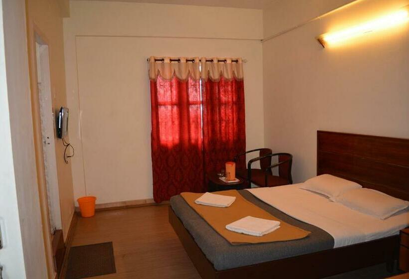 בית מלון כפרי Blue Hills International