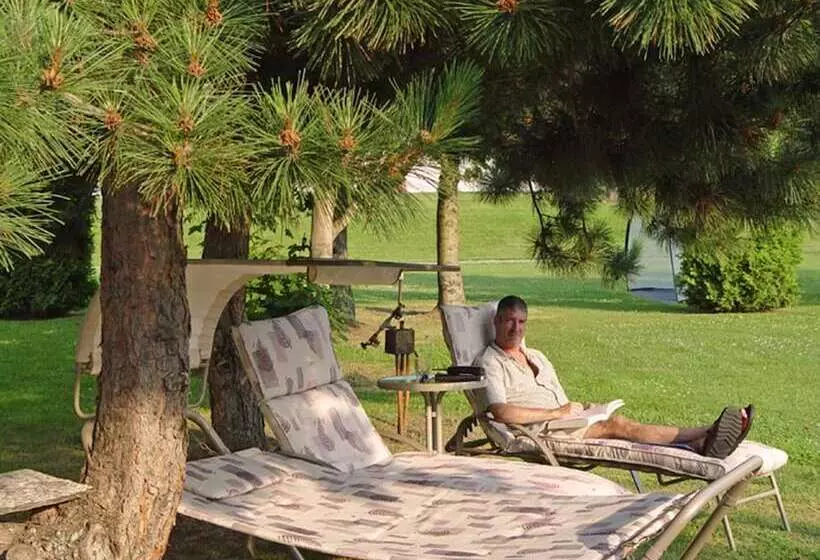 Hotelli La Halte Du Verger