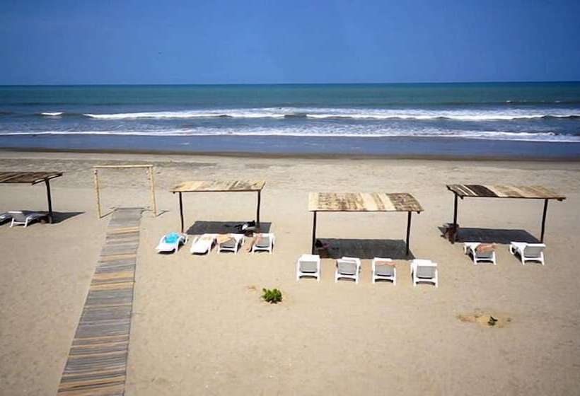 هتل La Posada De Los Tumpis