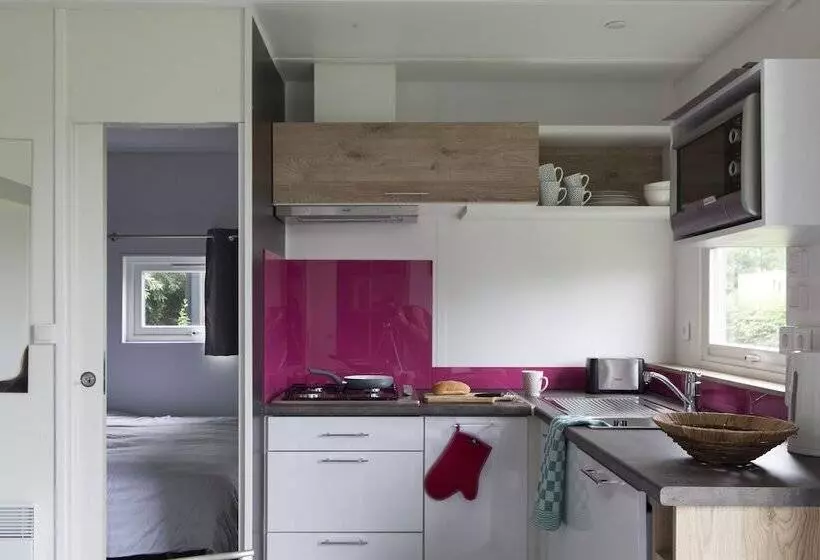 Hotelli Strand 49 Camping & Glamping