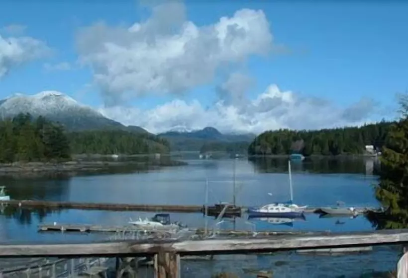 Hotelli Tofino Swell Lodge