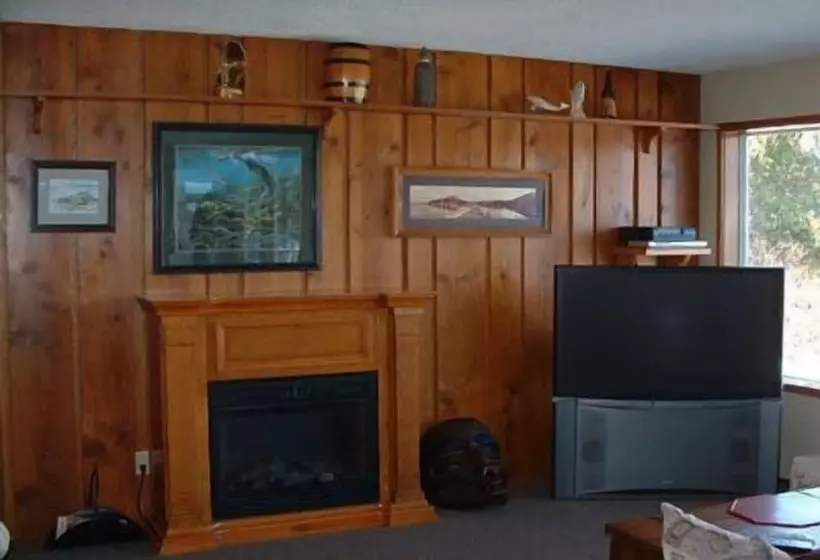 Hotelli Tofino Swell Lodge