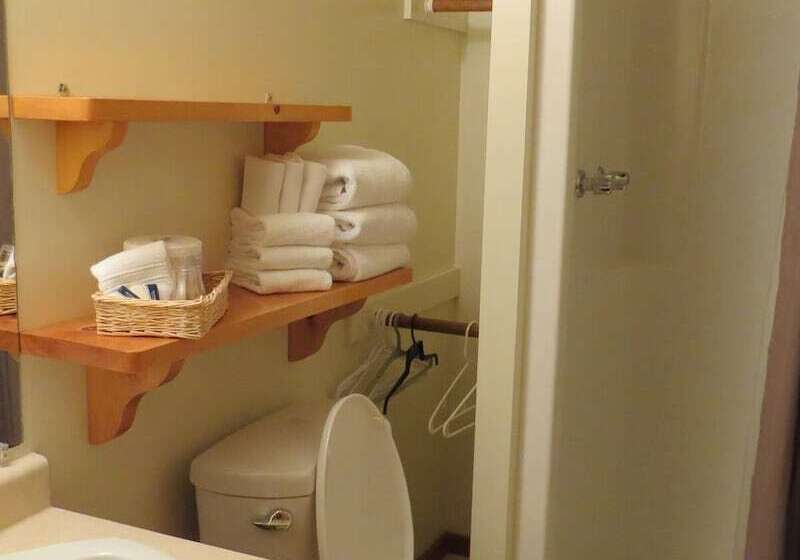 هتل Tofino Swell Lodge