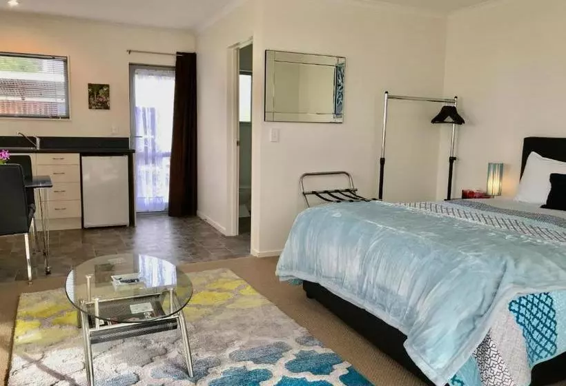 住宿加早餐 Bluff Ocean Vista Motel