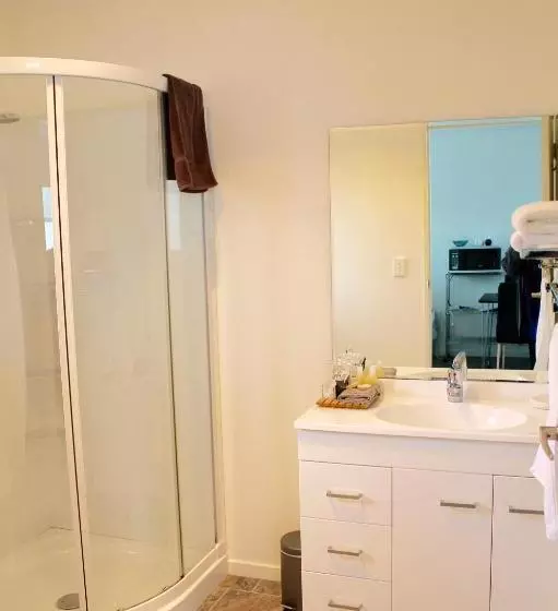 住宿加早餐 Bluff Ocean Vista Motel