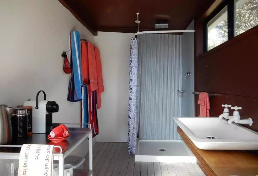 민박 The Lighthouse Lookout